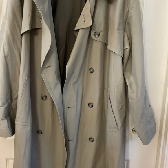London Fog Light Gray or TanTrench Coat Size 44L